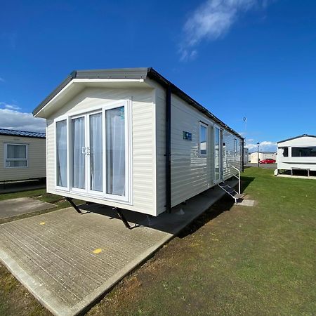 Verbzen Holiday Caravan At St Osyth Beach, Clacton-On-Sea By Verb Holidays Saint Osyth Bagian luar foto