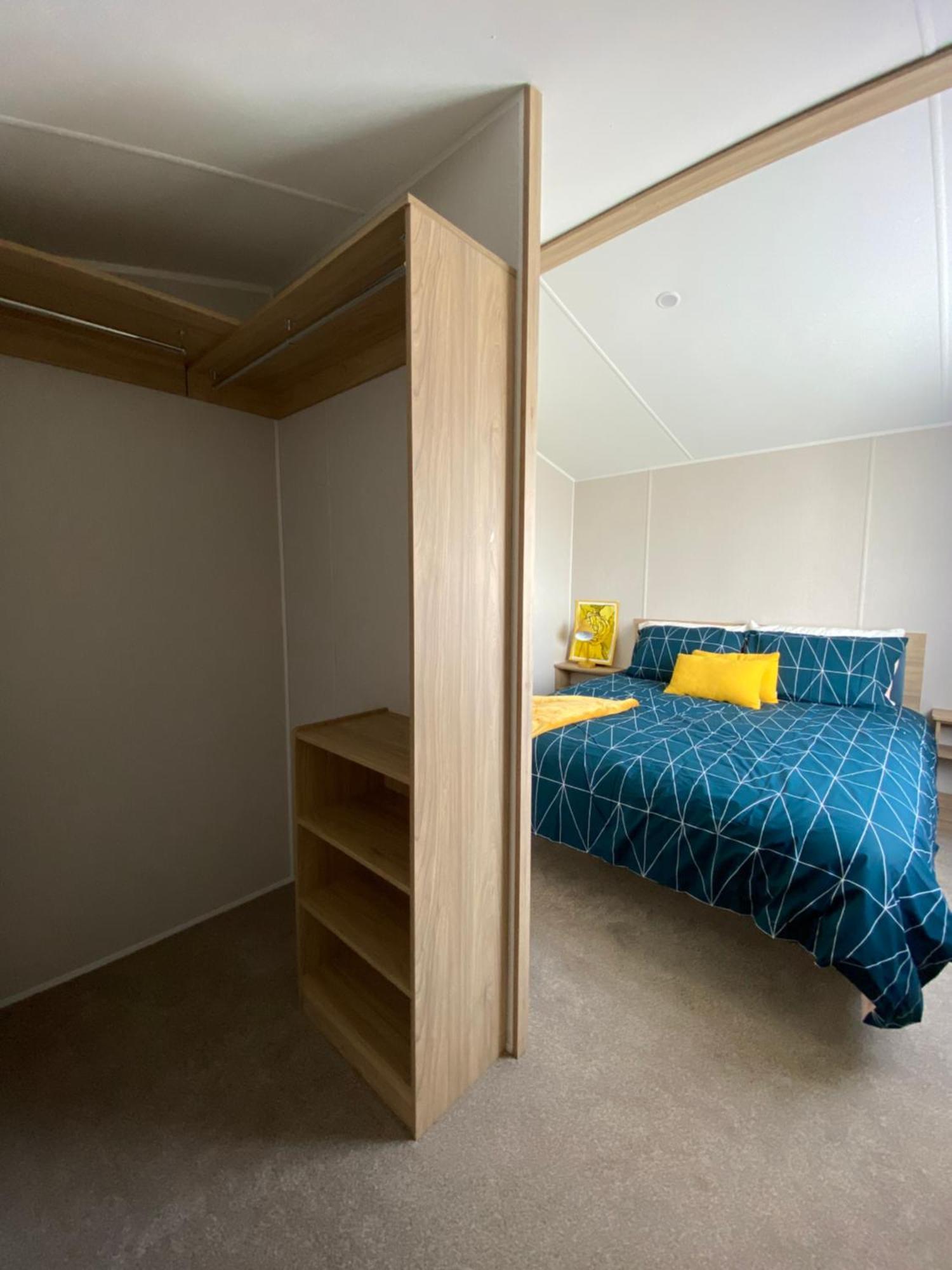 Verbzen Holiday Caravan At St Osyth Beach, Clacton-On-Sea By Verb Holidays Saint Osyth Bagian luar foto